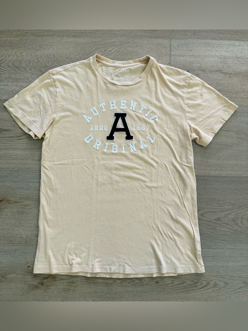 Aeropostale Authentic Original Varsity Graphic T Shirt Men’s M Sandy Peach